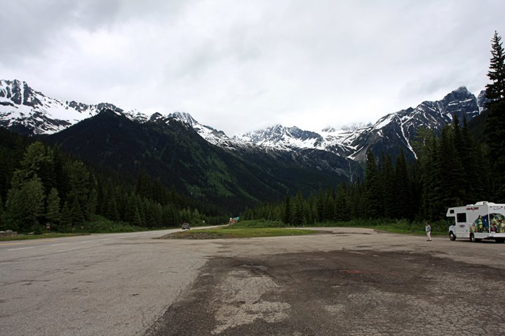 Rogers Pass IMG_9554.jpg - Rogers Pass Her skifter tidszonen Fra Revelstoke kørte vi til Banff