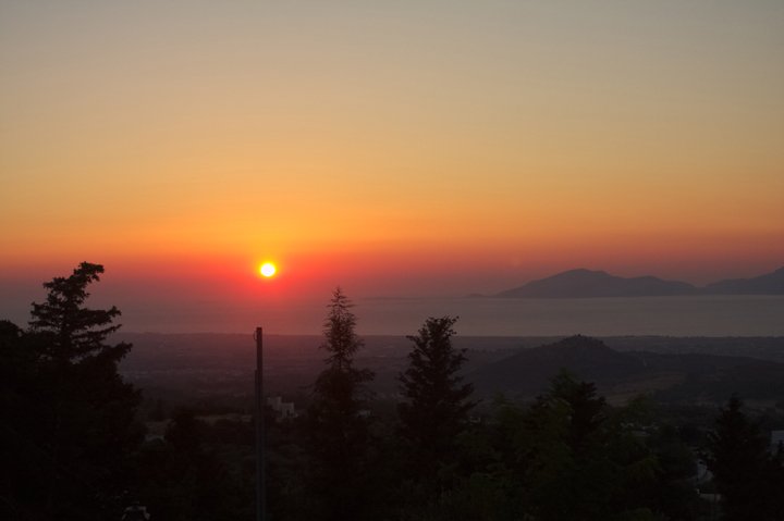 zia IMG_6446-1.jpg - Solen ned set fra Zia