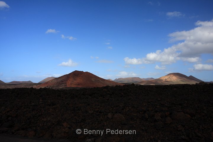 Valle de lava en el sur.jpg - Valle de lava en el sur